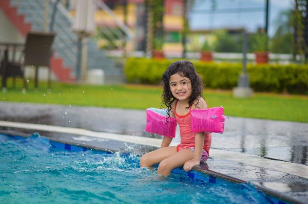 Vacances de rêve en famille : découvrez notre sélection des meilleurs campings 4 étoiles en Ardèche avec parc aquatique